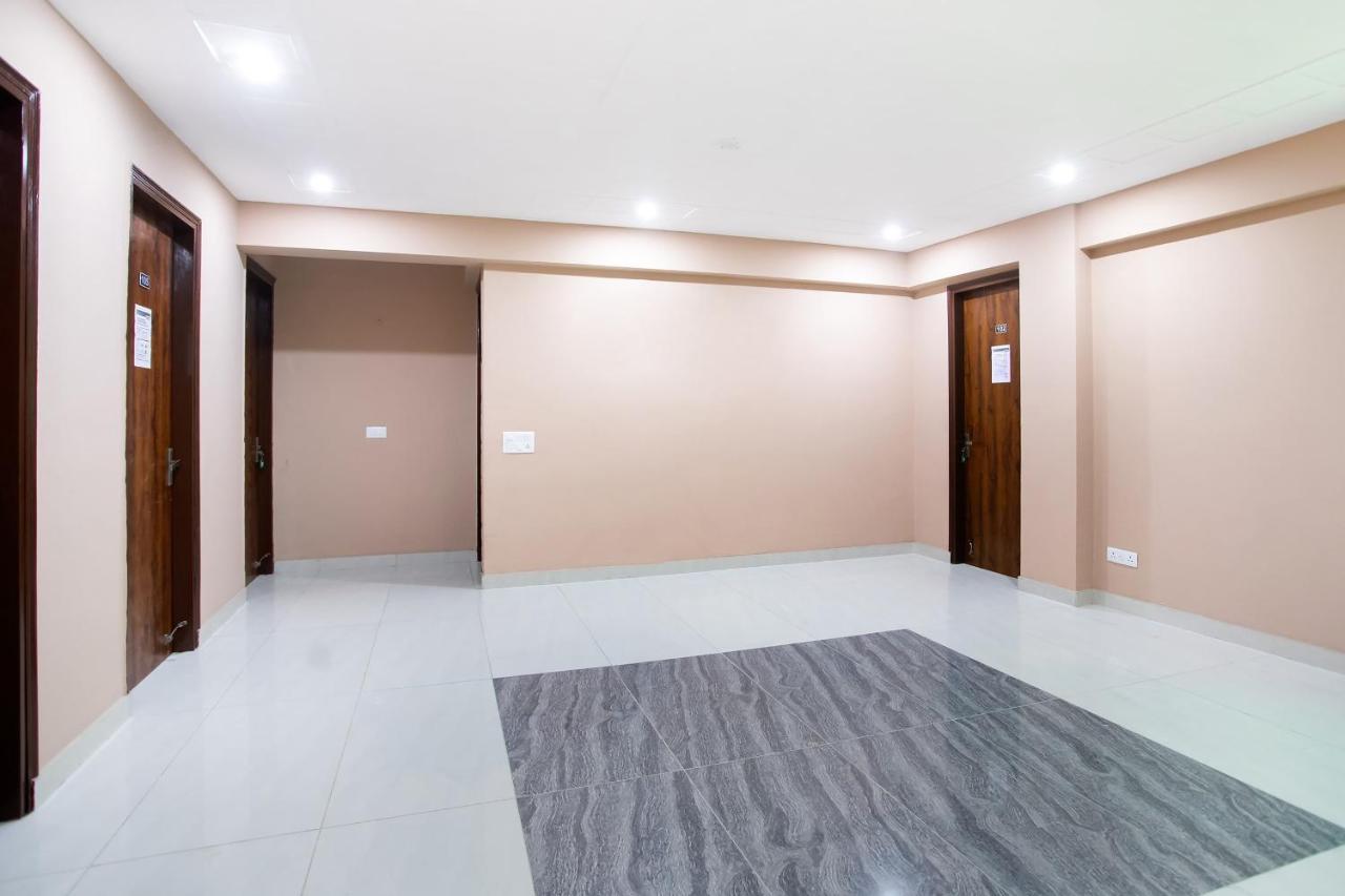 Hotel Capital O Harish Residency Gurgaon Exterior foto