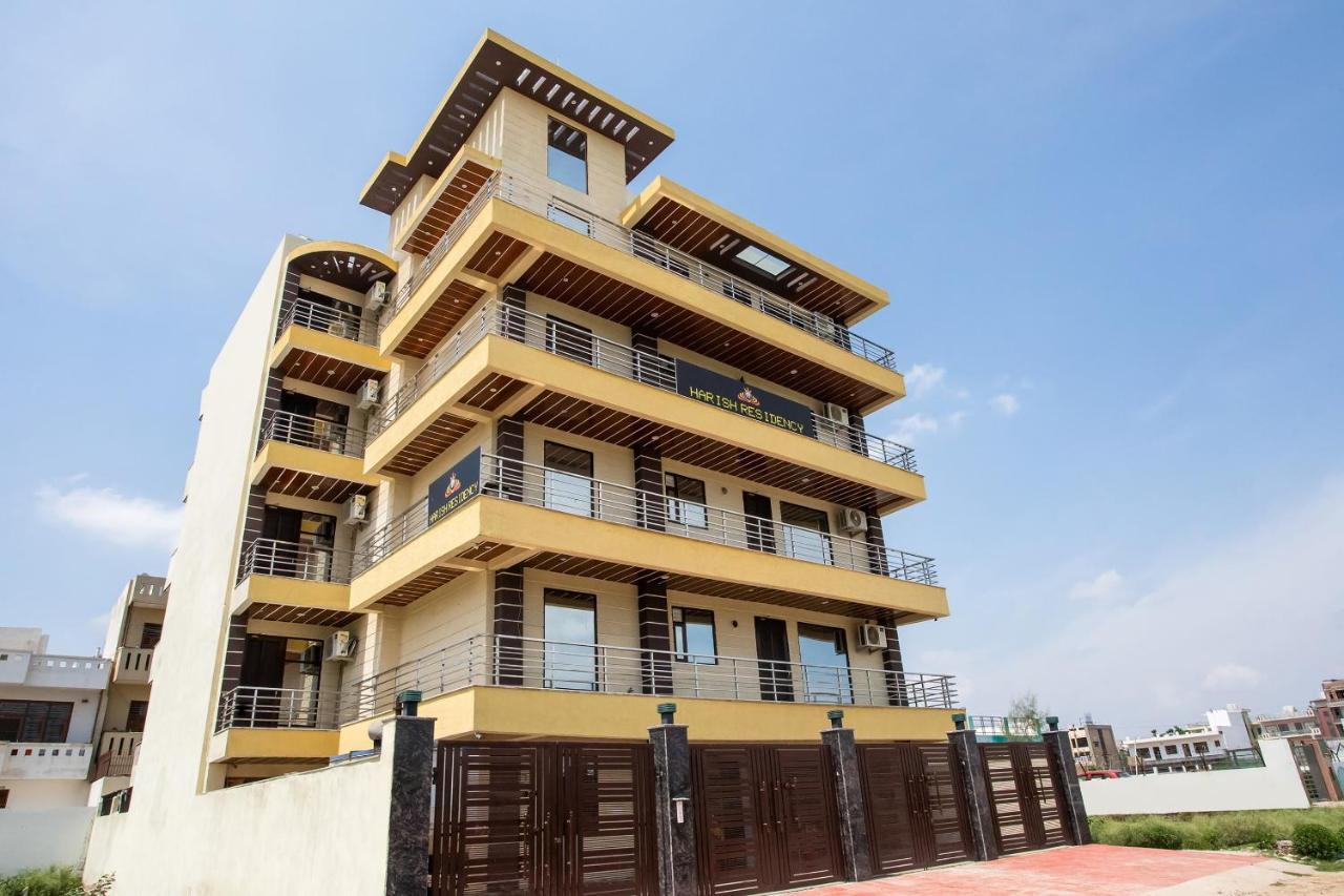 Hotel Capital O Harish Residency Gurgaon Exterior foto