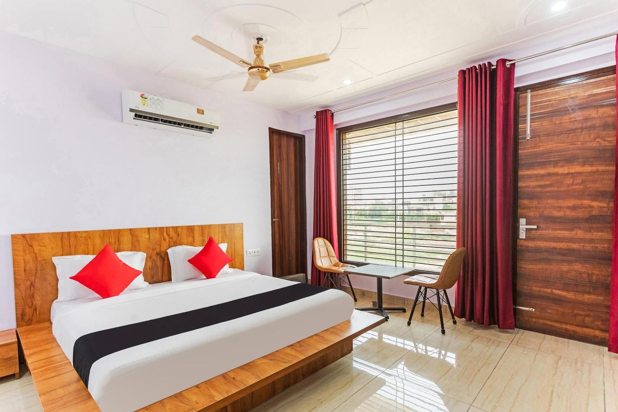 Hotel Capital O Harish Residency Gurgaon Exterior foto